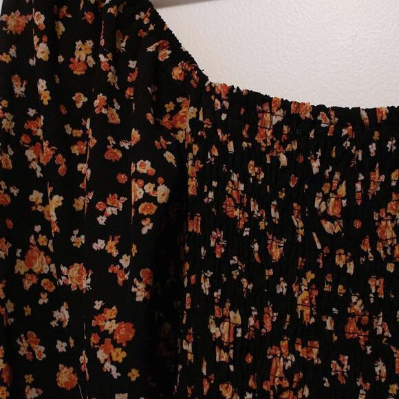 S Cottagecore Botanical Floral Smocked Puff Sleeve Peasant Black Blouse Ruffle - Picture 5 of 6